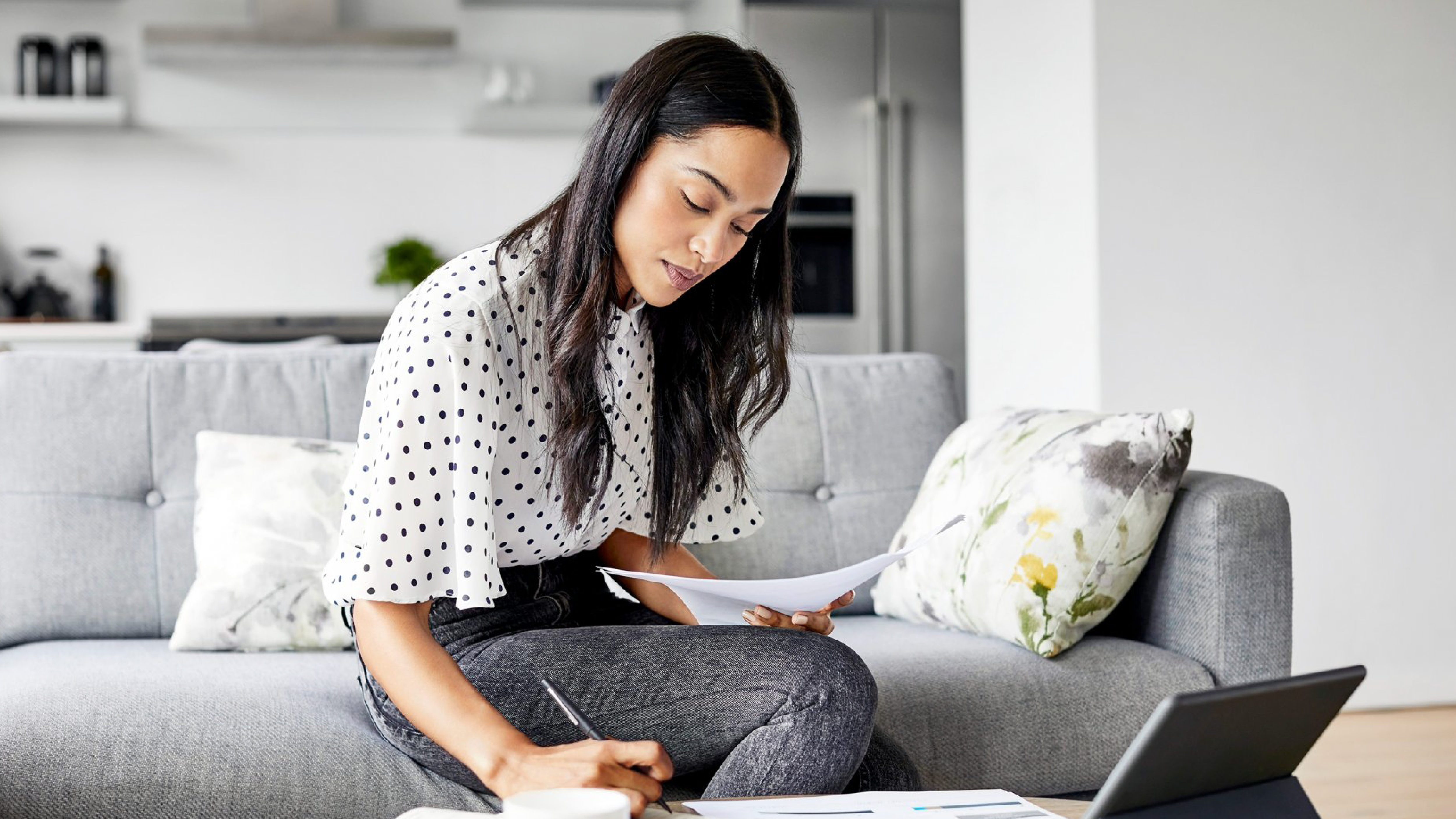 4 Things People Love and Hate About Working From Home